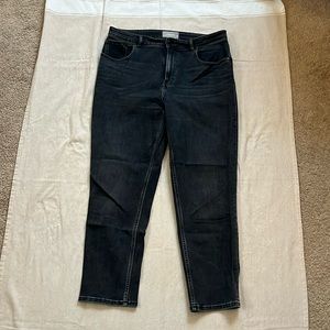 Everlane the curvy cheeky Jean size 32